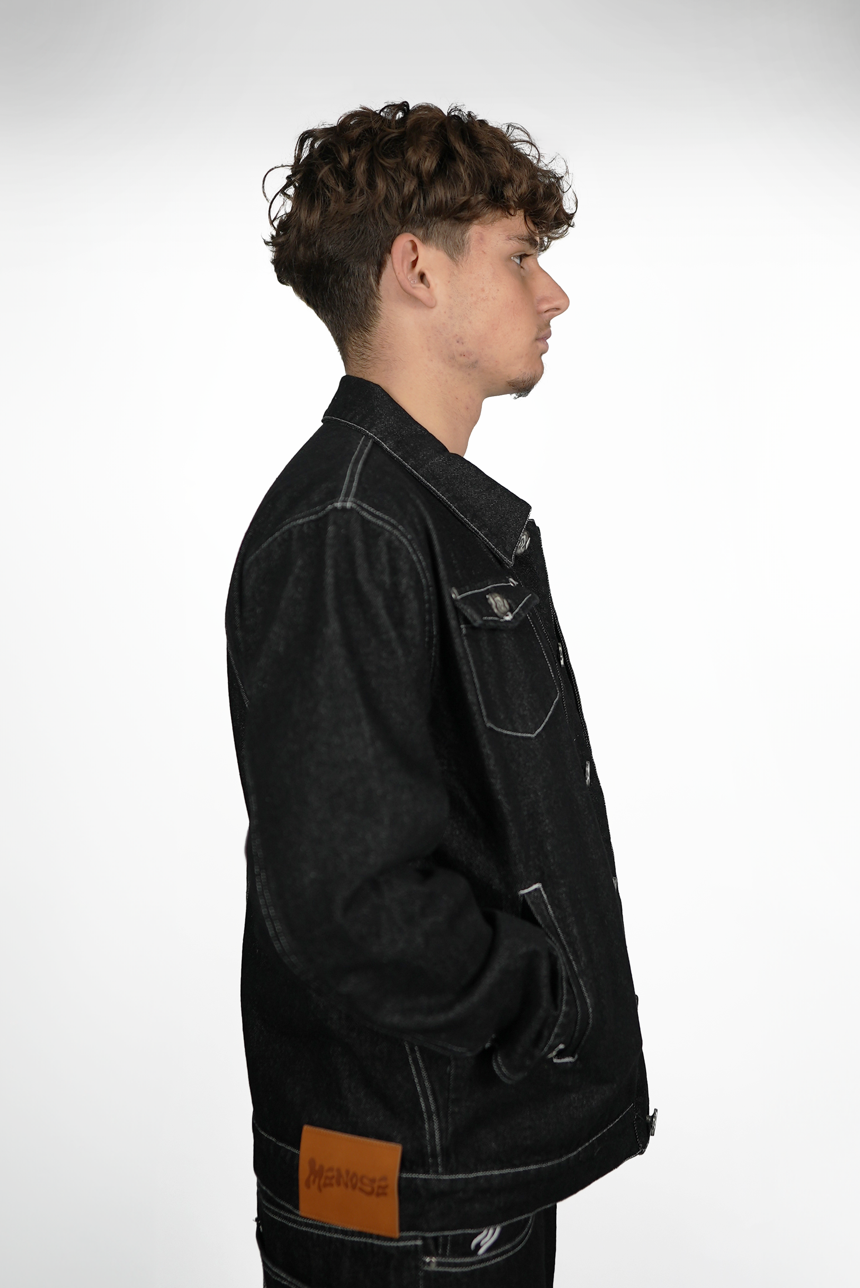 VESTE EN JEAN NOIR
