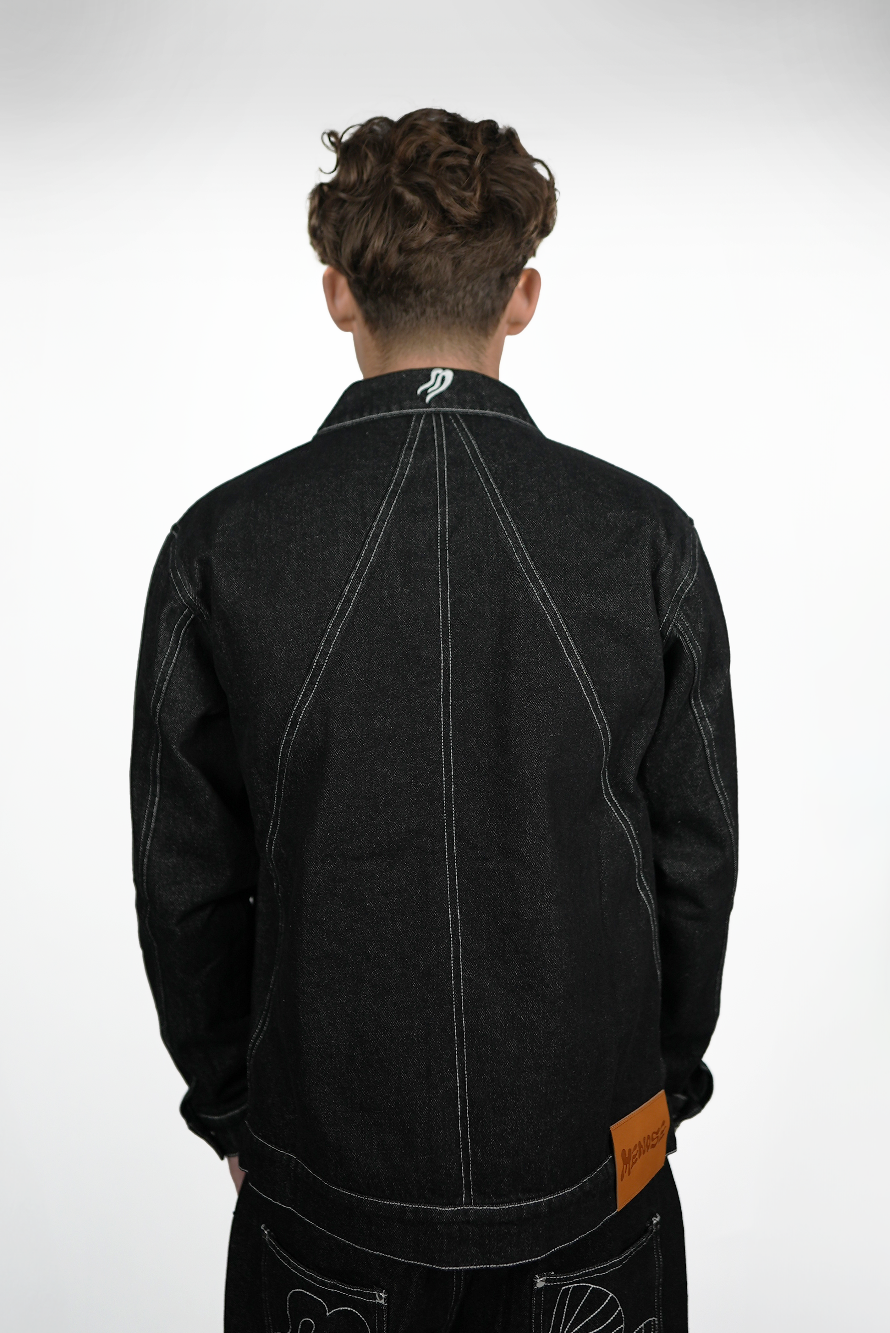 VESTE EN JEAN NOIR